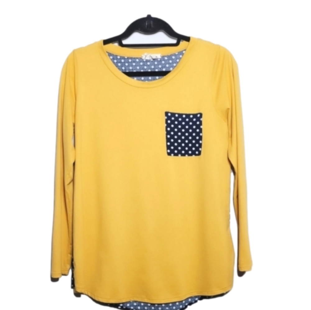 Betsy's Botique Shop Womens Top